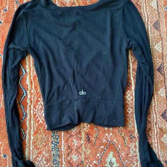 ALO Yoga  Cover Long Sleeve Top - Picture 3 of 5